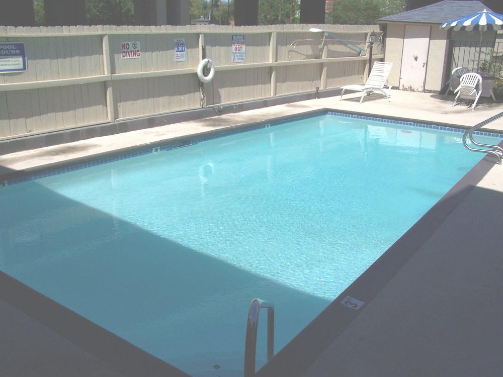 Super 8 By Wyndham San Antonio Pearl District Downtown Motel Exterior foto